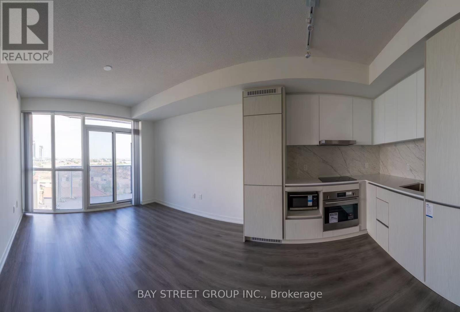 1105 - 28 Interchange Way, Vaughan, Ontario  L4K 0P8 - Photo 2 - N12552390