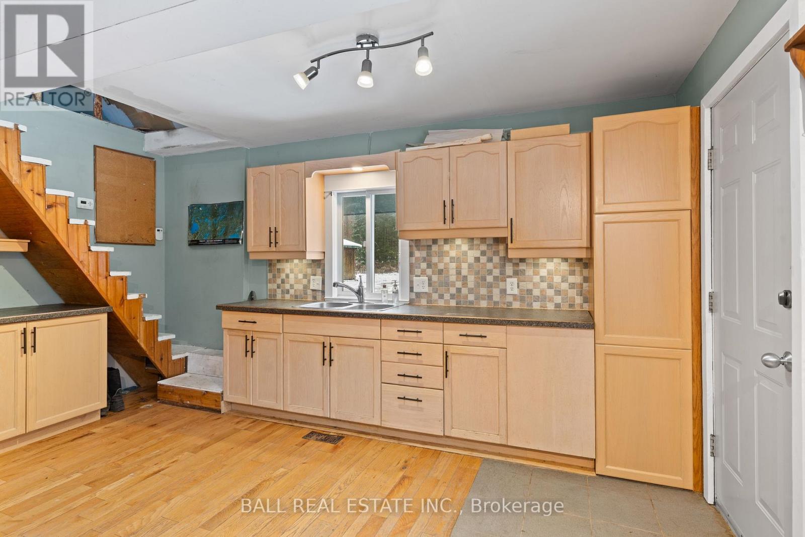 1160 Somerville 3rd Concession, Kawartha Lakes, Ontario K0M 1N0 - Photo 5 - X12552416