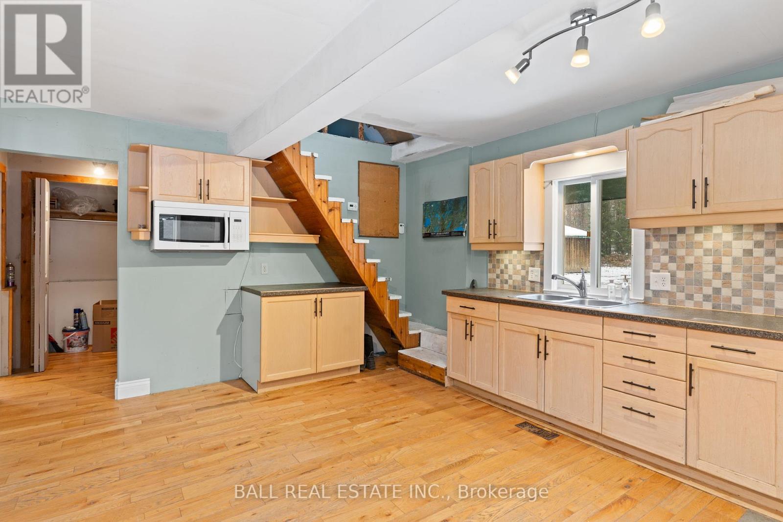 1160 Somerville 3rd Concession, Kawartha Lakes, Ontario K0M 1N0 - Photo 6 - X12552416