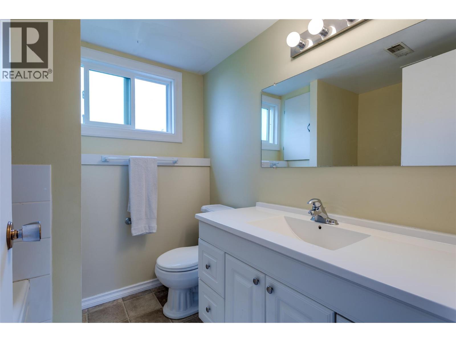 320 Husch Road, Kelowna, British Columbia  V1X 1N1 - Photo 40 - 10369438