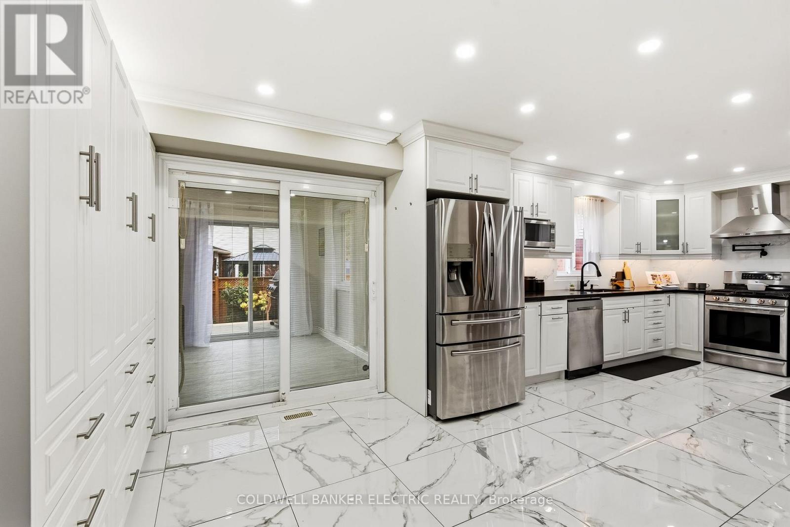 86 Rollo Drive, Ajax, Ontario  L1S 7B7 - Photo 22 - E12552590