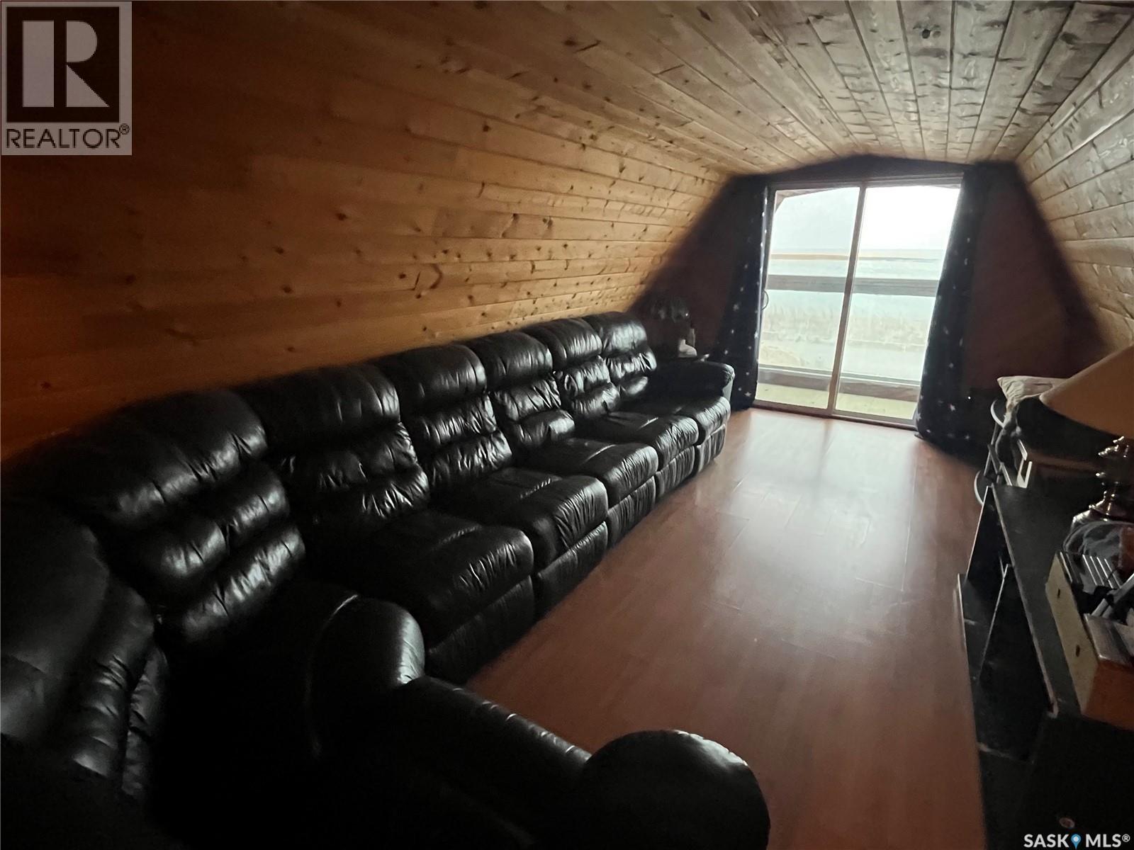 30 Lakeshore Drive, Fishing Lake, Saskatchewan  S0A 4J0 - Photo 11 - SK022105