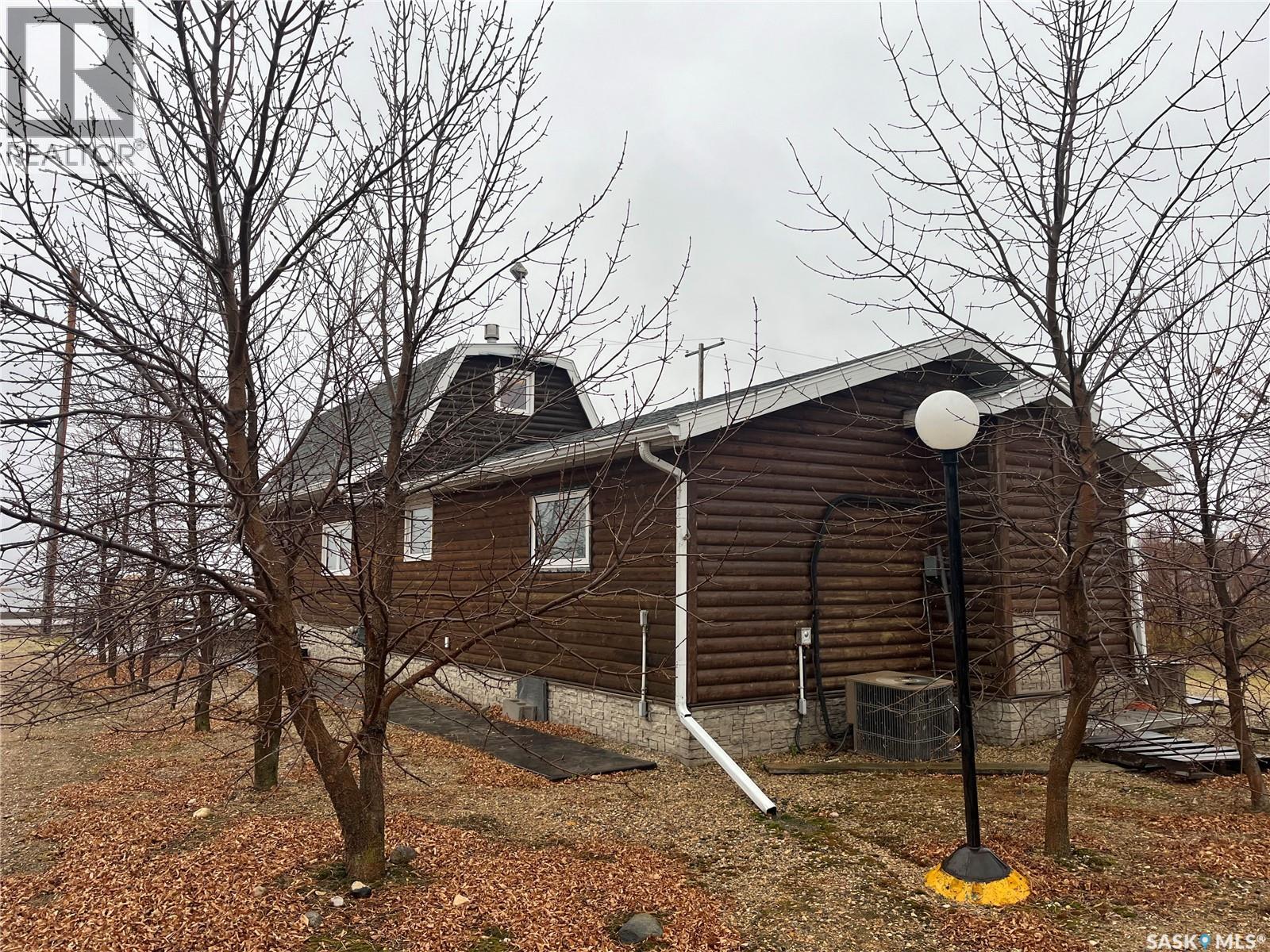 30 Lakeshore Drive, Fishing Lake, Saskatchewan  S0A 4J0 - Photo 3 - SK022105