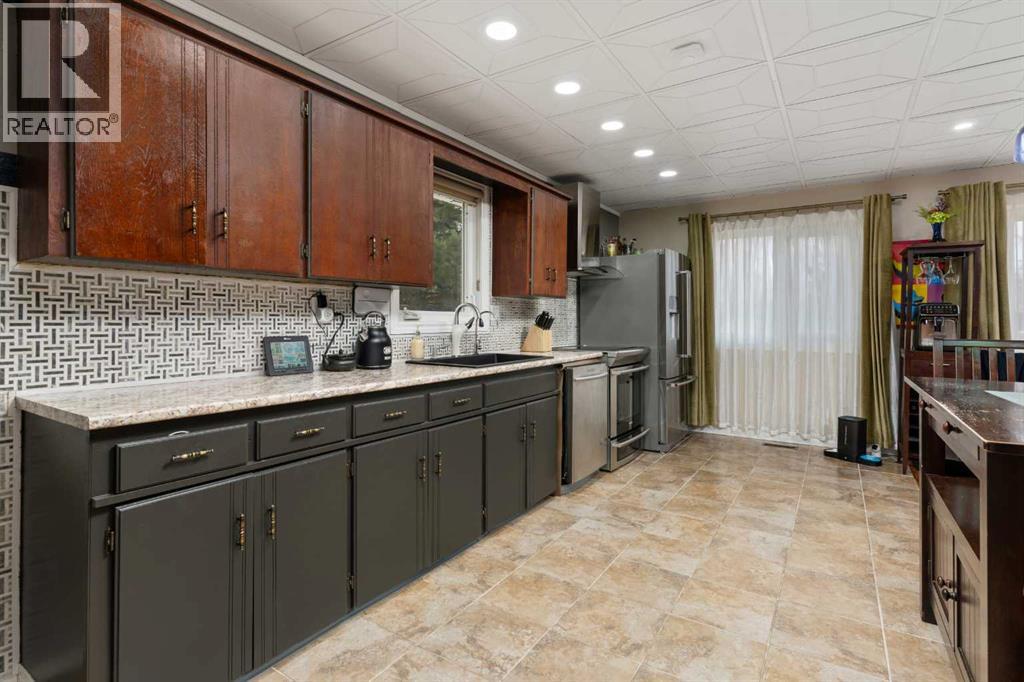 4415 66a Street, Camrose, Alberta  T4V 2V6 - Photo 4 - A2271063