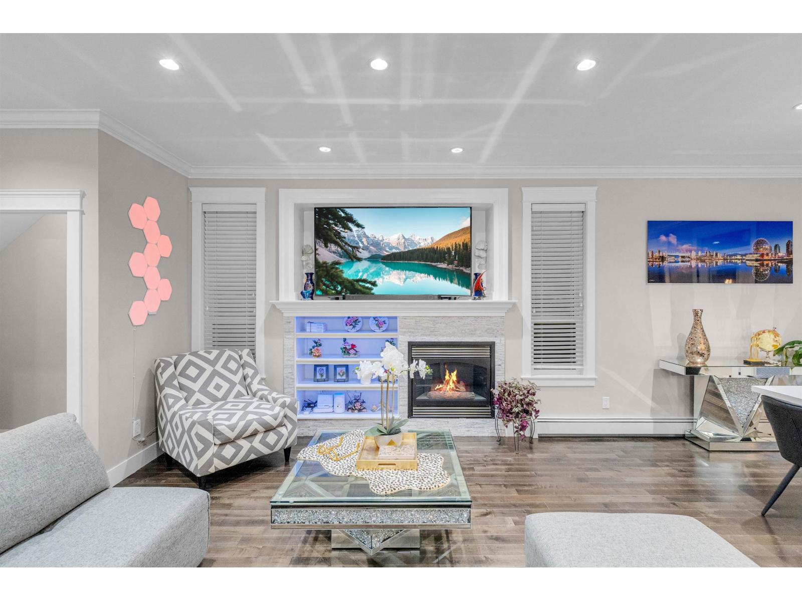 21161 80a Avenue, Langley, British Columbia  V2Y 0K3 - Photo 2 - R3067577