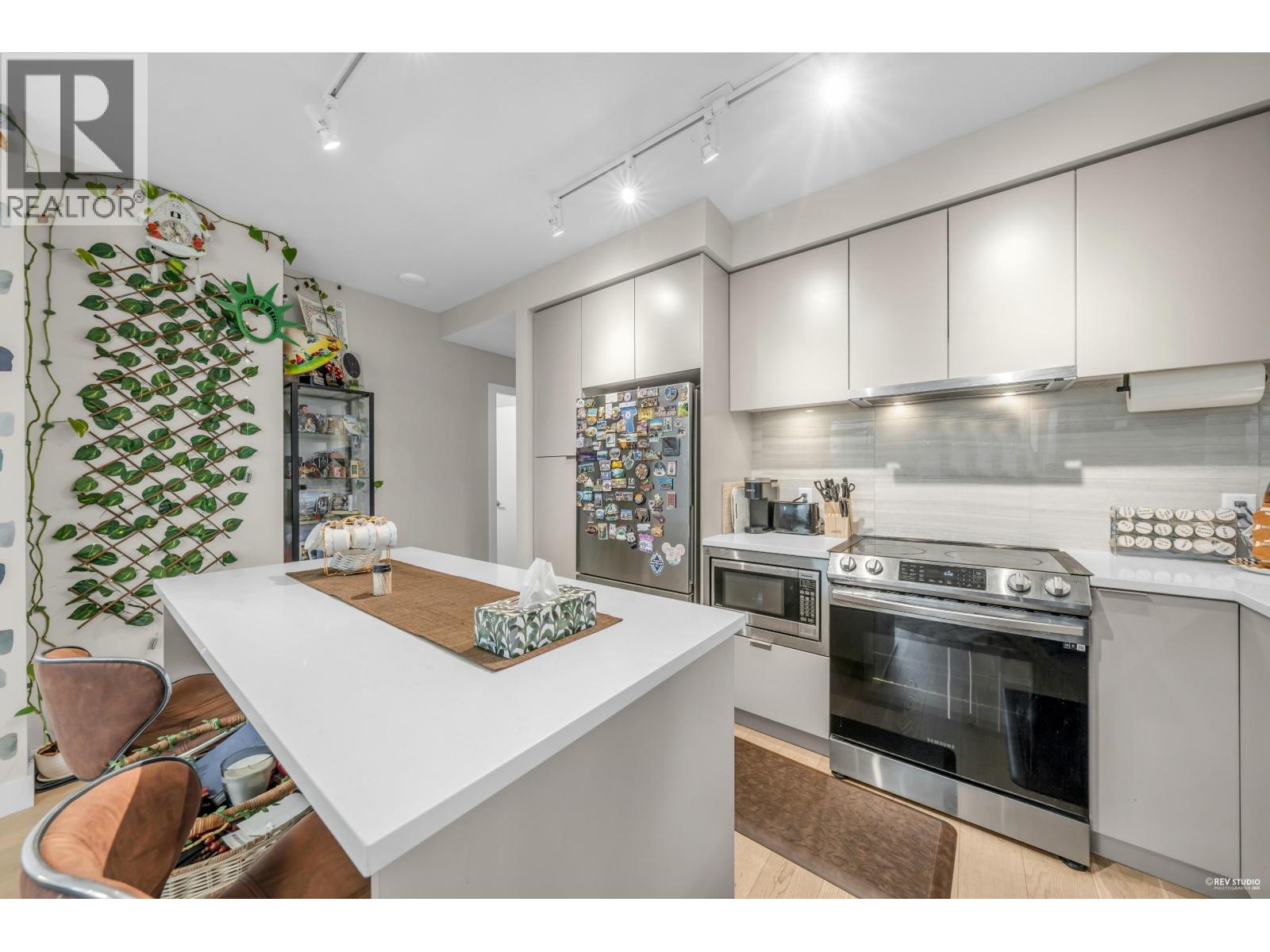 702 8725 University Crescent, Burnaby, British Columbia  V5A 4Y8 - Photo 6 - R3067668