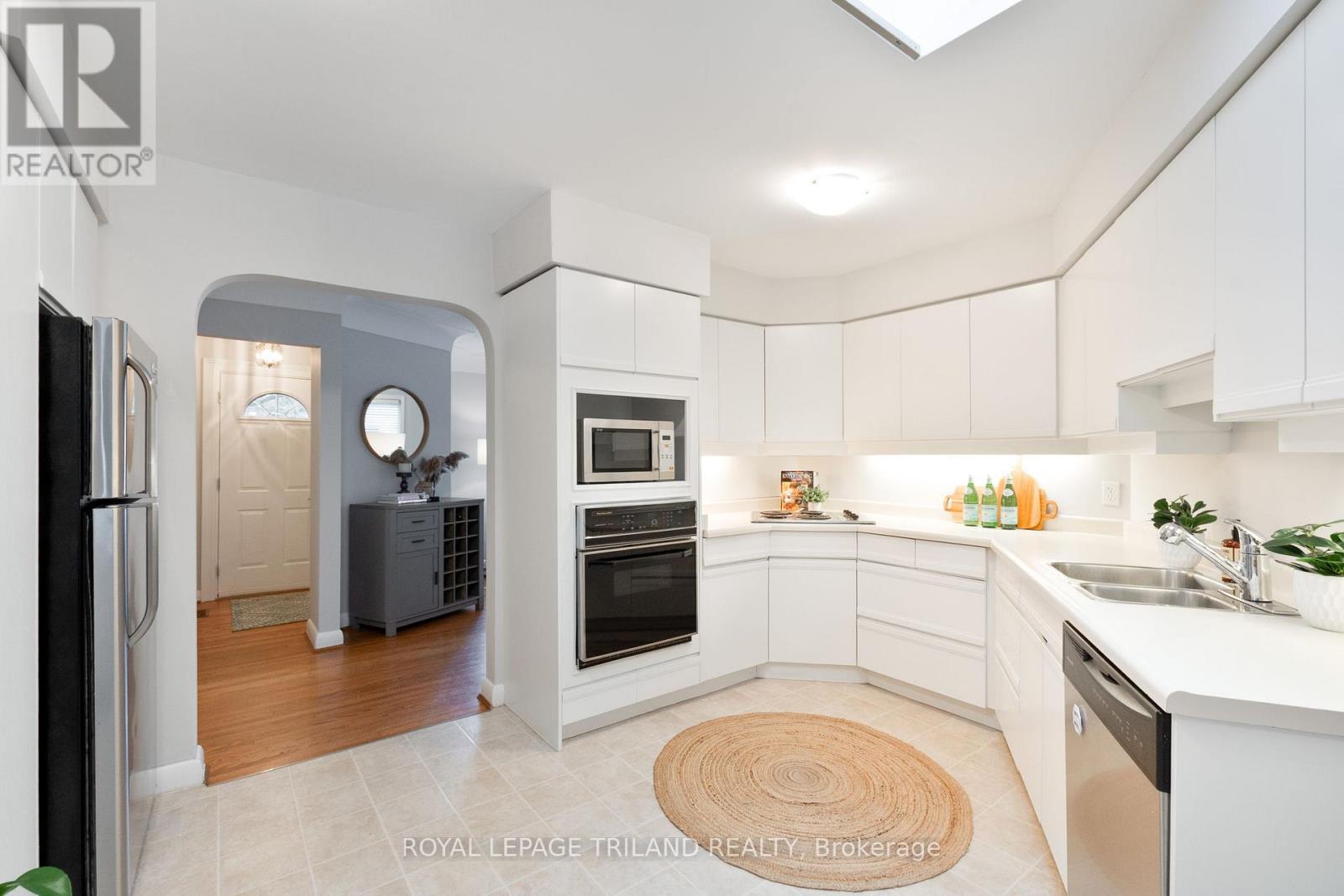 365 Byron Boulevard, London South, Ontario  N6K 2L6 - Photo 19 - X12552480