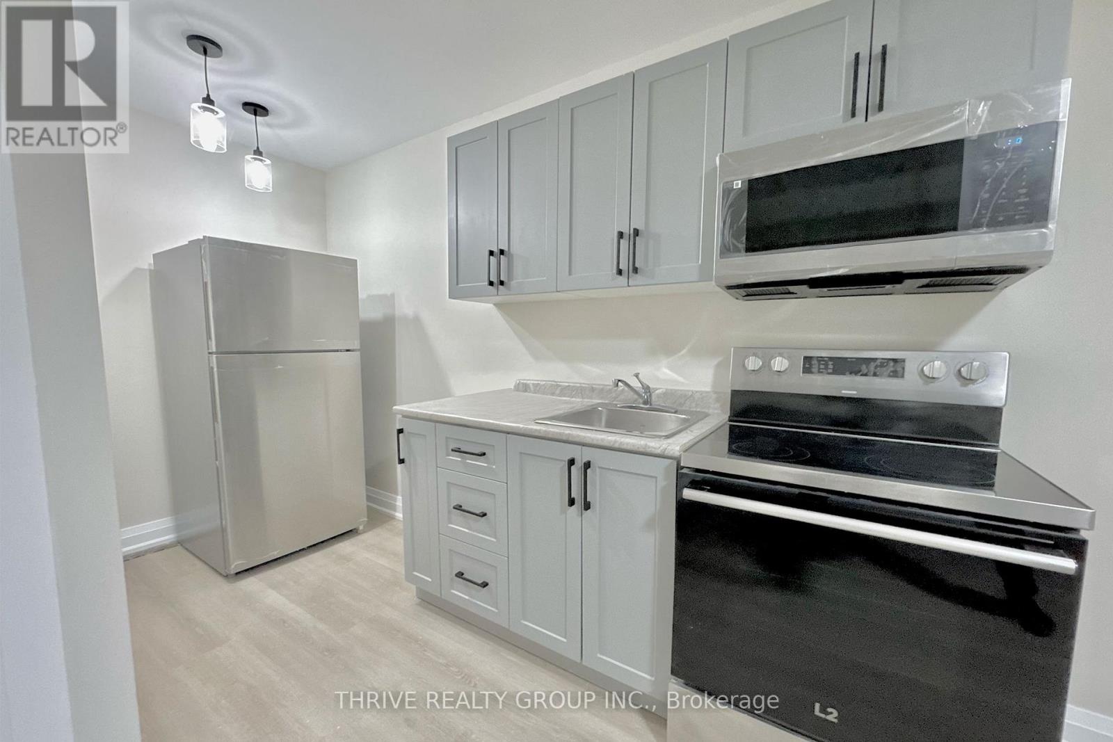 Lower - 645 Chiddington Avenue, London South, Ontario  N6C 2W6 - Photo 5 - X12552576