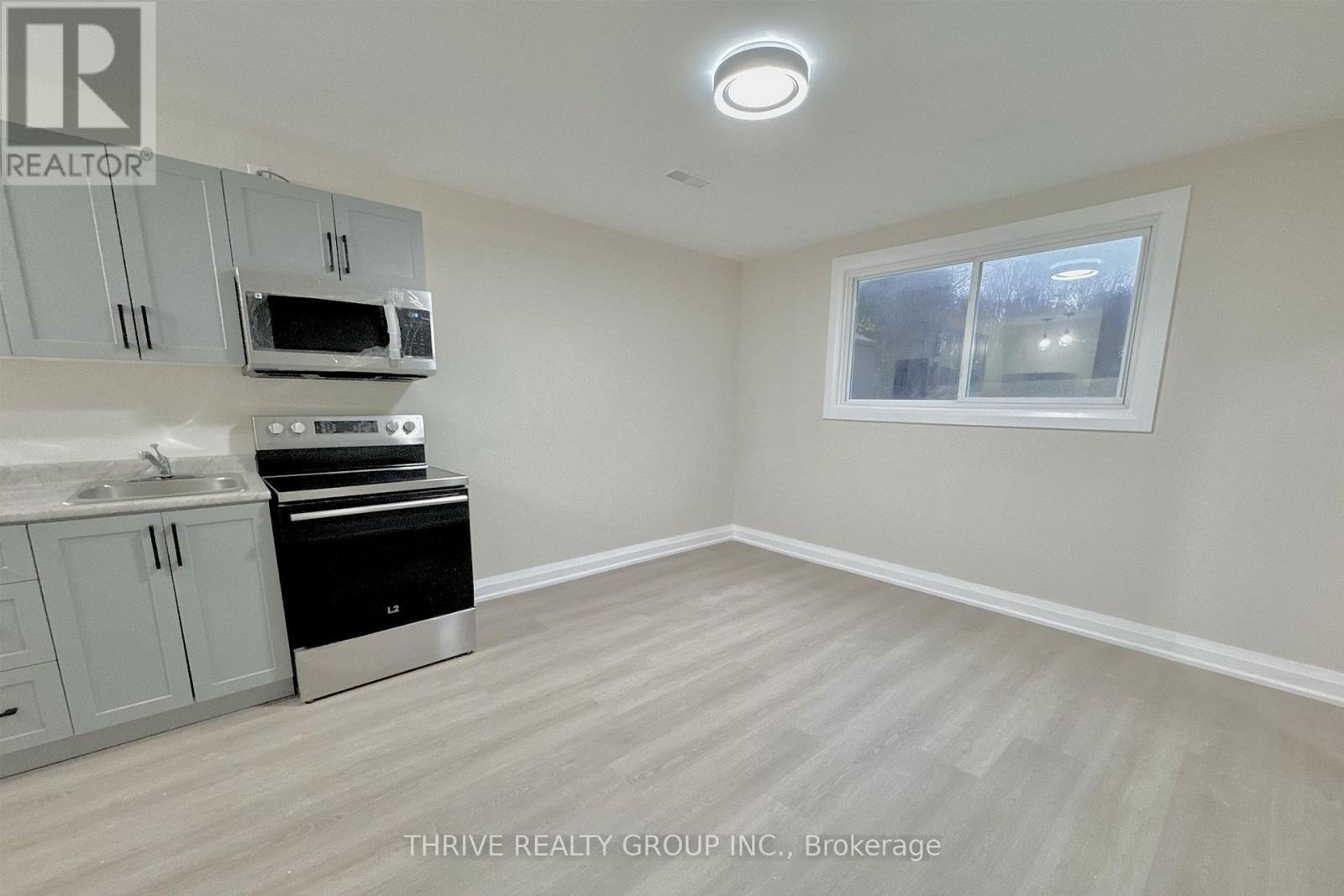 Lower - 645 Chiddington Avenue, London South, Ontario  N6C 2W6 - Photo 7 - X12552576