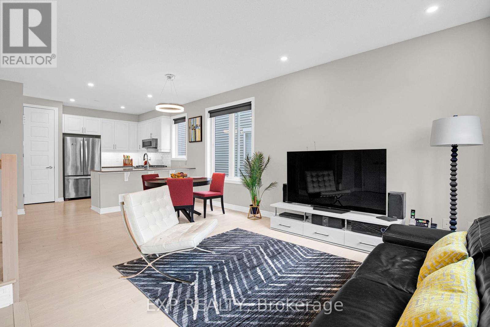 1082 Chapman Mills Drive, Ottawa, Ontario  K2J 6P5 - Photo 5 - X12552524