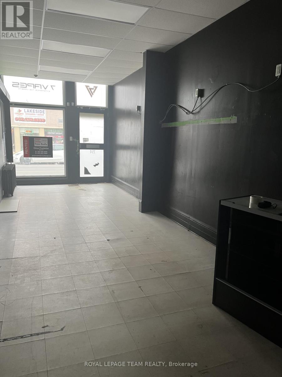 154 Bridge Street, Carleton Place, Ontario K7C 2V7 - Photo 4 - X12552622