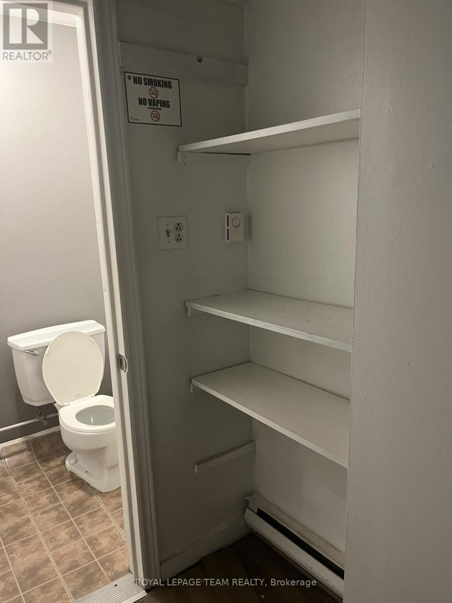 154 Bridge Street, Carleton Place, Ontario K7C 2V7 - Photo 5 - X12552622