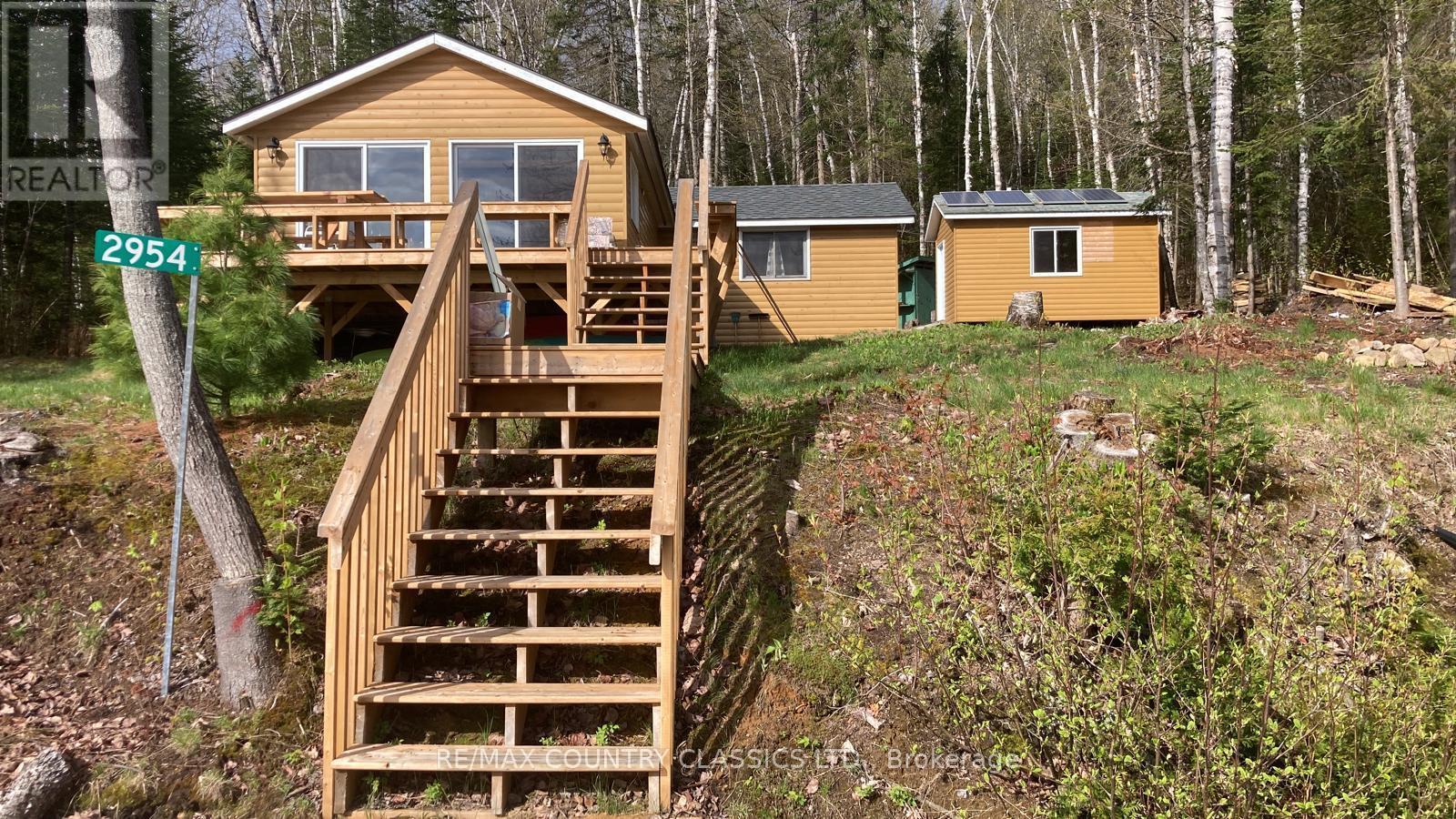 2954 AYLEN LAKE ROAD, South Algonquin, Ontario