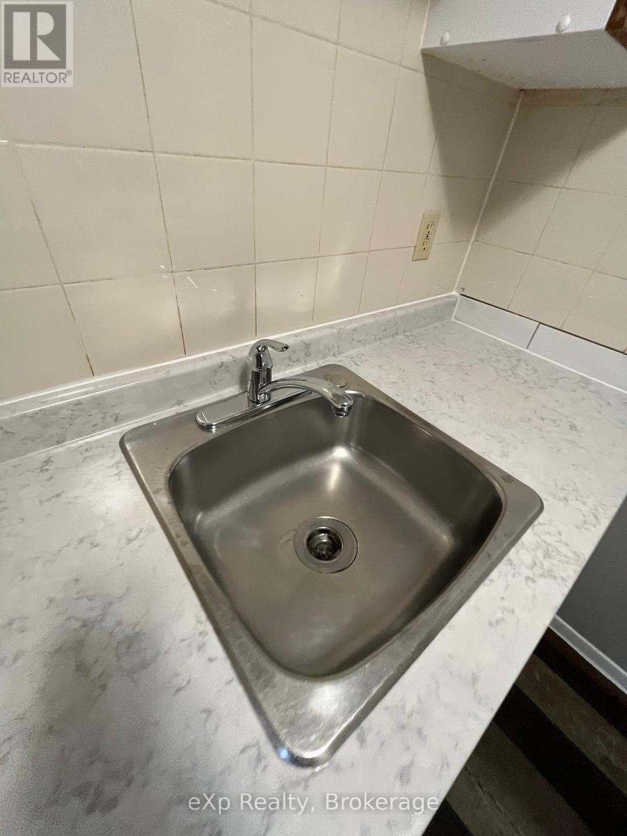 45 - 1200 Courtland Avenue E, Kitchener, Ontario  N2C 1K7 - Photo 10 - X12544006