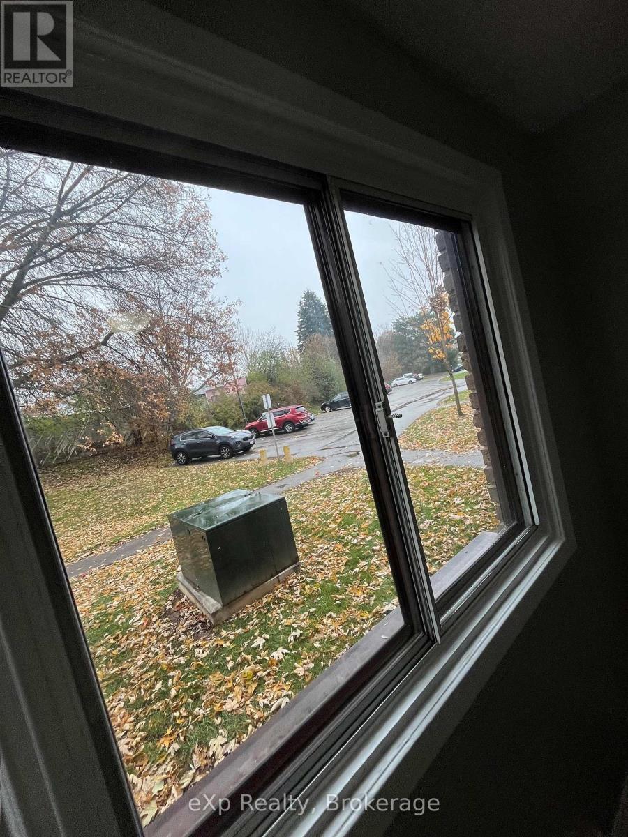 45 - 1200 Courtland Avenue E, Kitchener, Ontario  N2C 1K7 - Photo 13 - X12544006