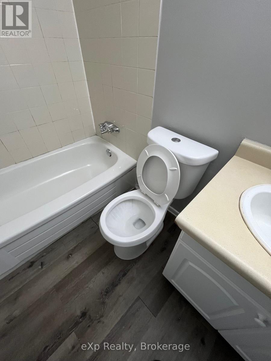 45 - 1200 Courtland Avenue E, Kitchener, Ontario  N2C 1K7 - Photo 22 - X12544006