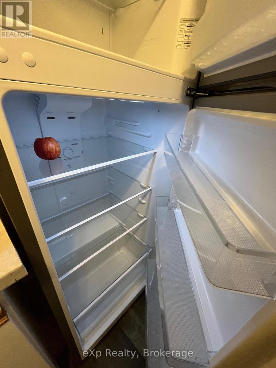 45 - 1200 Courtland Avenue E, Kitchener, Ontario  N2C 1K7 - Photo 6 - X12544006