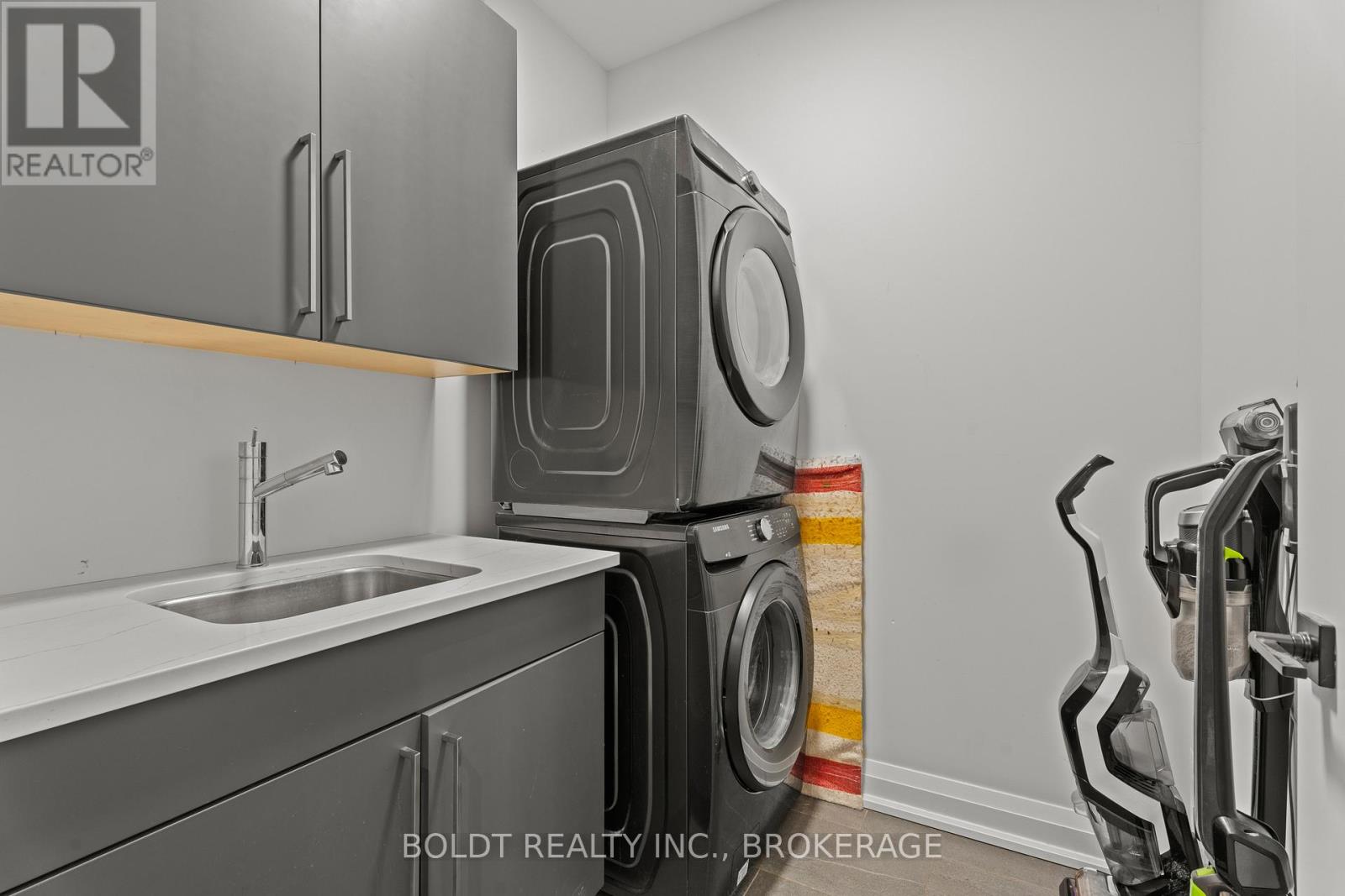 1074b Vansickle Road N, St. Catharines, Ontario  L2S 2X3 - Photo 25 - X12552460