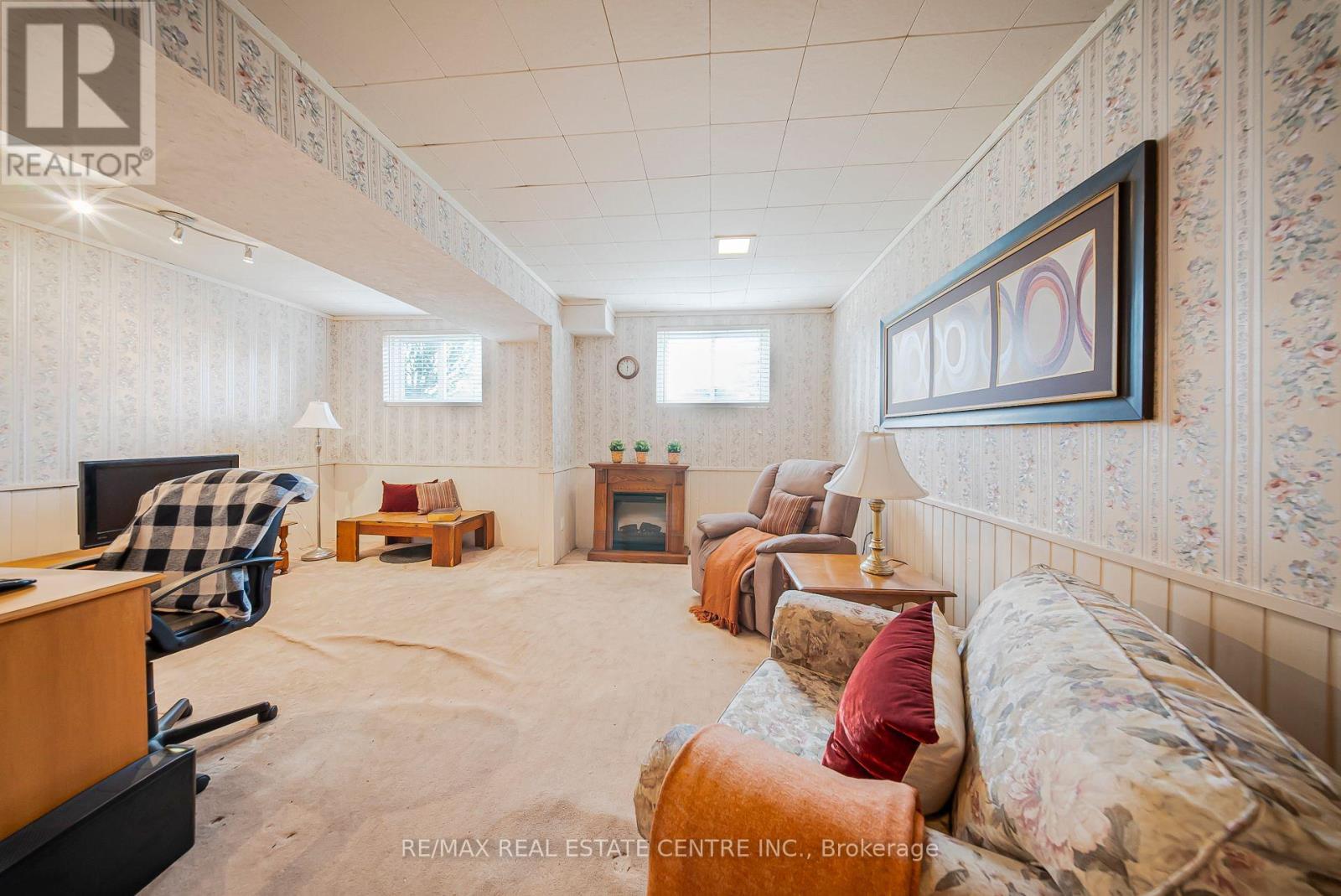 23 Coral Drive, Hamilton, Ontario  L8V 2N4 - Photo 24 - X12552372