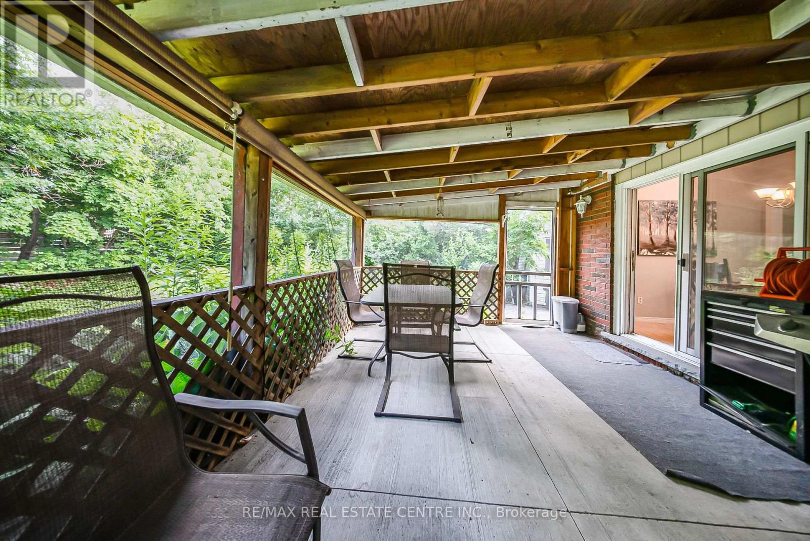 23 Coral Drive, Hamilton, Ontario  L8V 2N4 - Photo 34 - X12552372