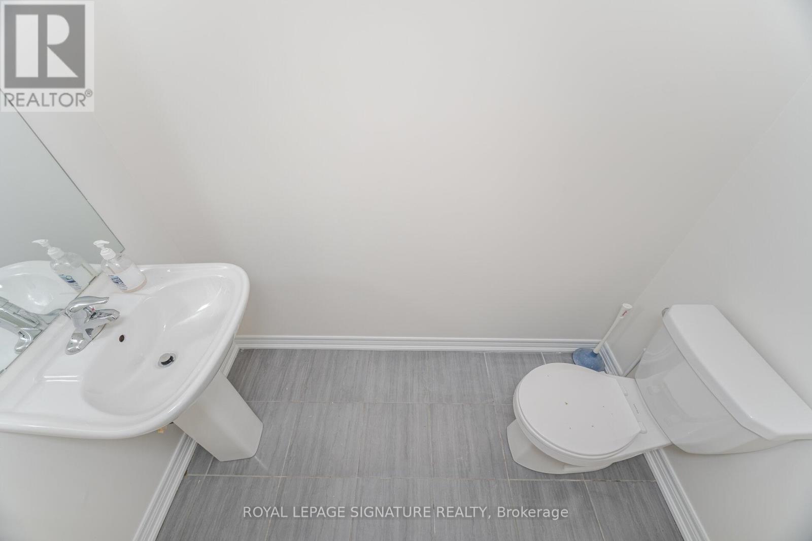 5 Ridgeside Lane, Hamilton, Ontario  L8B 1W5 - Photo 13 - X12552424