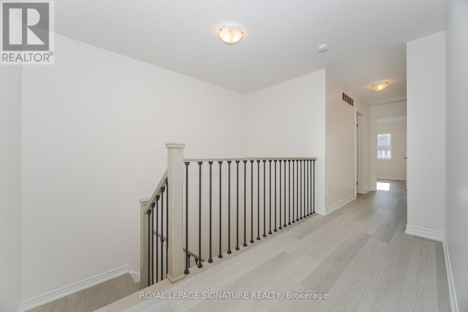 5 Ridgeside Lane, Hamilton, Ontario  L8B 1W5 - Photo 17 - X12552424