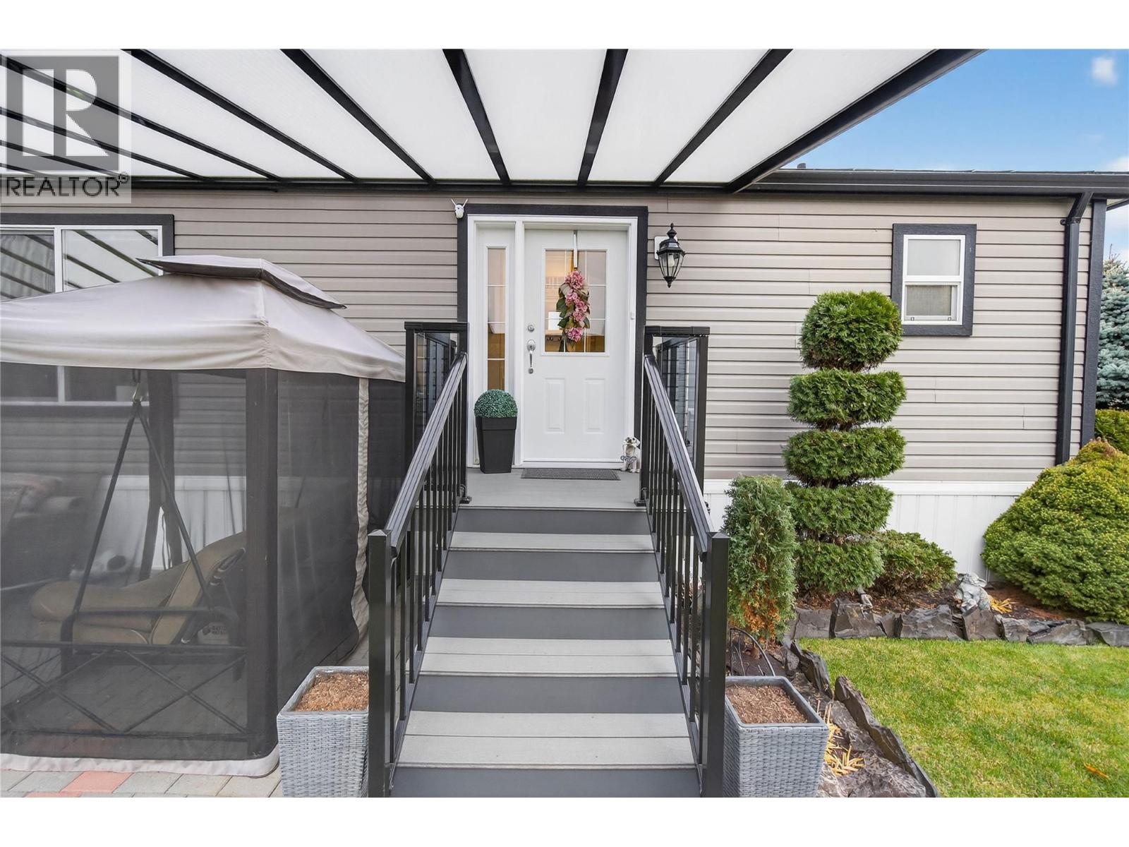 12560 Westside Road Unit# 44, Vernon, British Columbia  V1H 1S9 - Photo 2 - 10369405