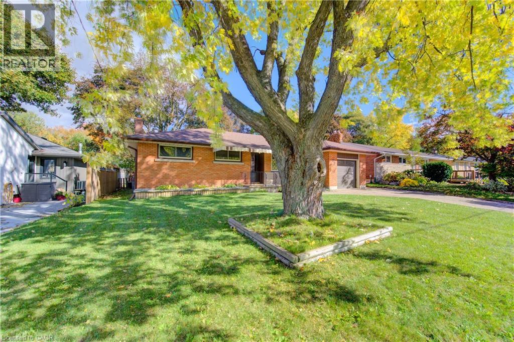 88 Ellis Crescent S, Waterloo, Ontario  N2J 2B8 - Photo 2 - 40781001