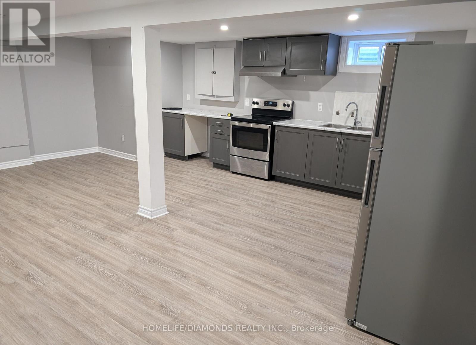 LOWER - 5 CALCOTT COURT, Thorold, Ontario