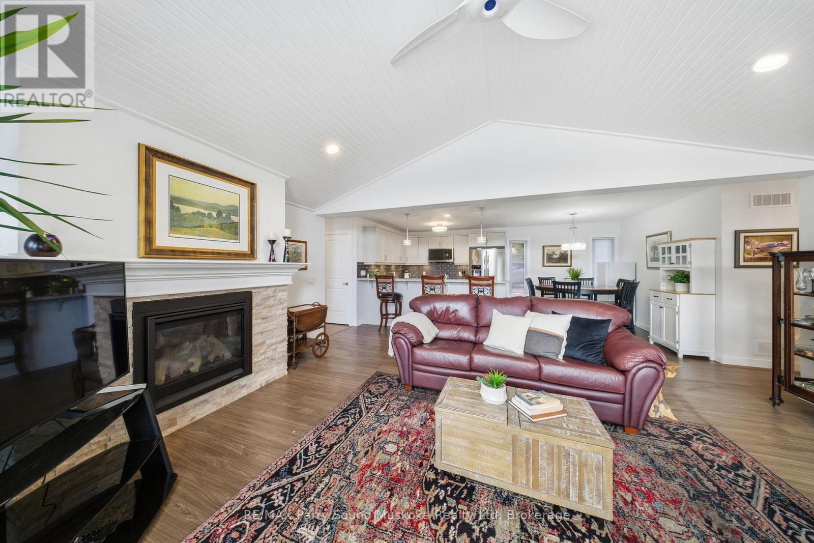 215 Dunchurch Estates Road, Whitestone, Ontario  P0G 1G0 - Photo 13 - X12552504