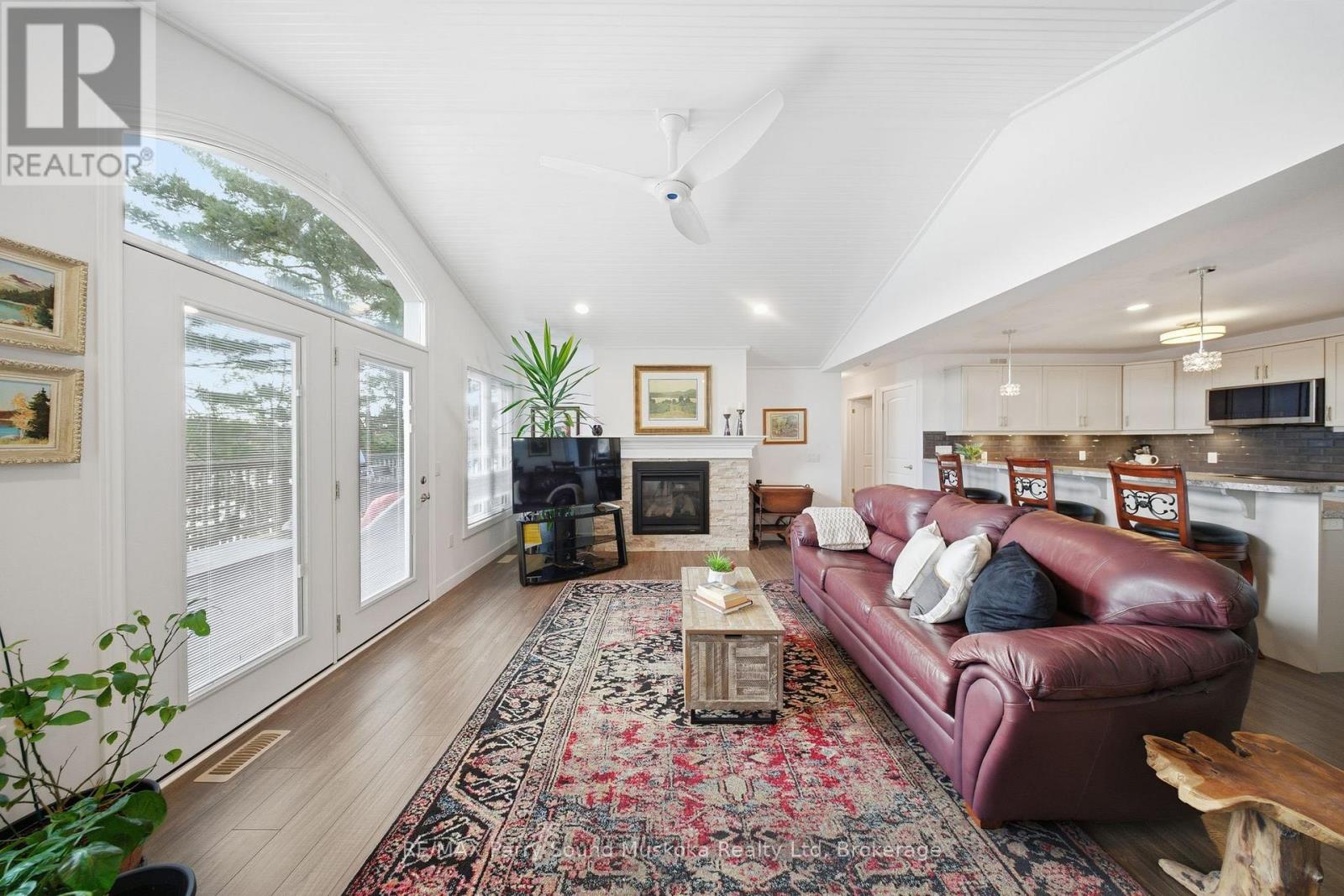 215 Dunchurch Estates Road, Whitestone, Ontario  P0G 1G0 - Photo 15 - X12552504