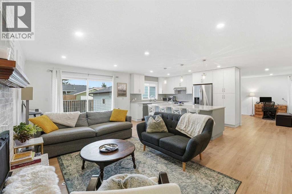 60 Sunmount Close Se, Calgary, Alberta  T2X 1V6 - Photo 3 - A2270563