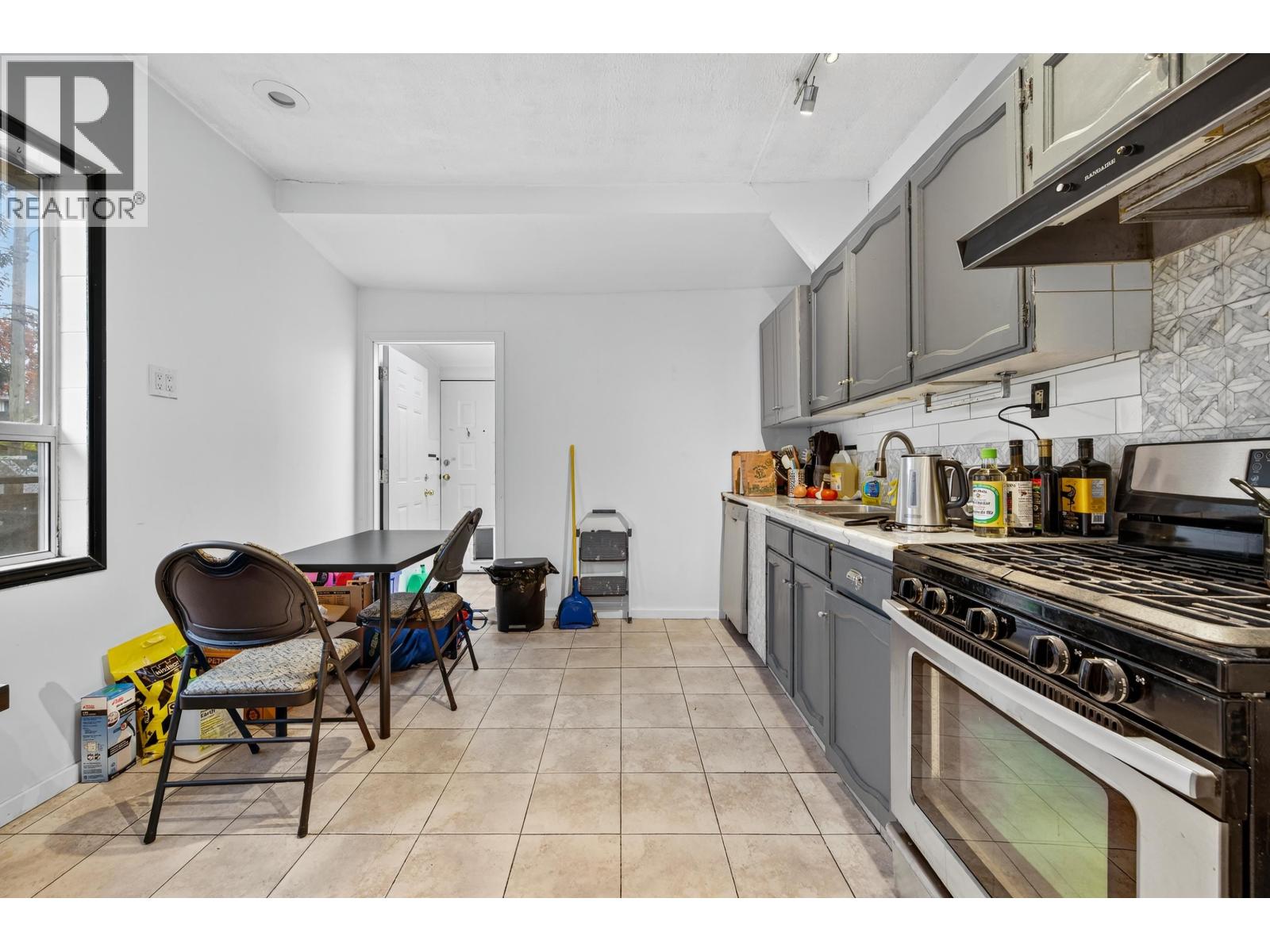 3838 Inverness Street, Vancouver, British Columbia  V5V 4W2 - Photo 8 - R3066211