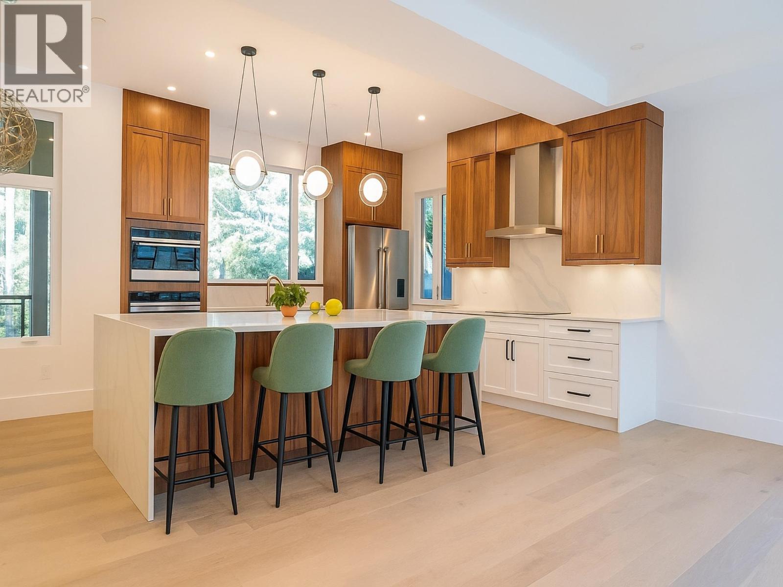 9113 Riverside Drive, Whistler, British Columbia  V0N 1B9 - Photo 3 - R3065219