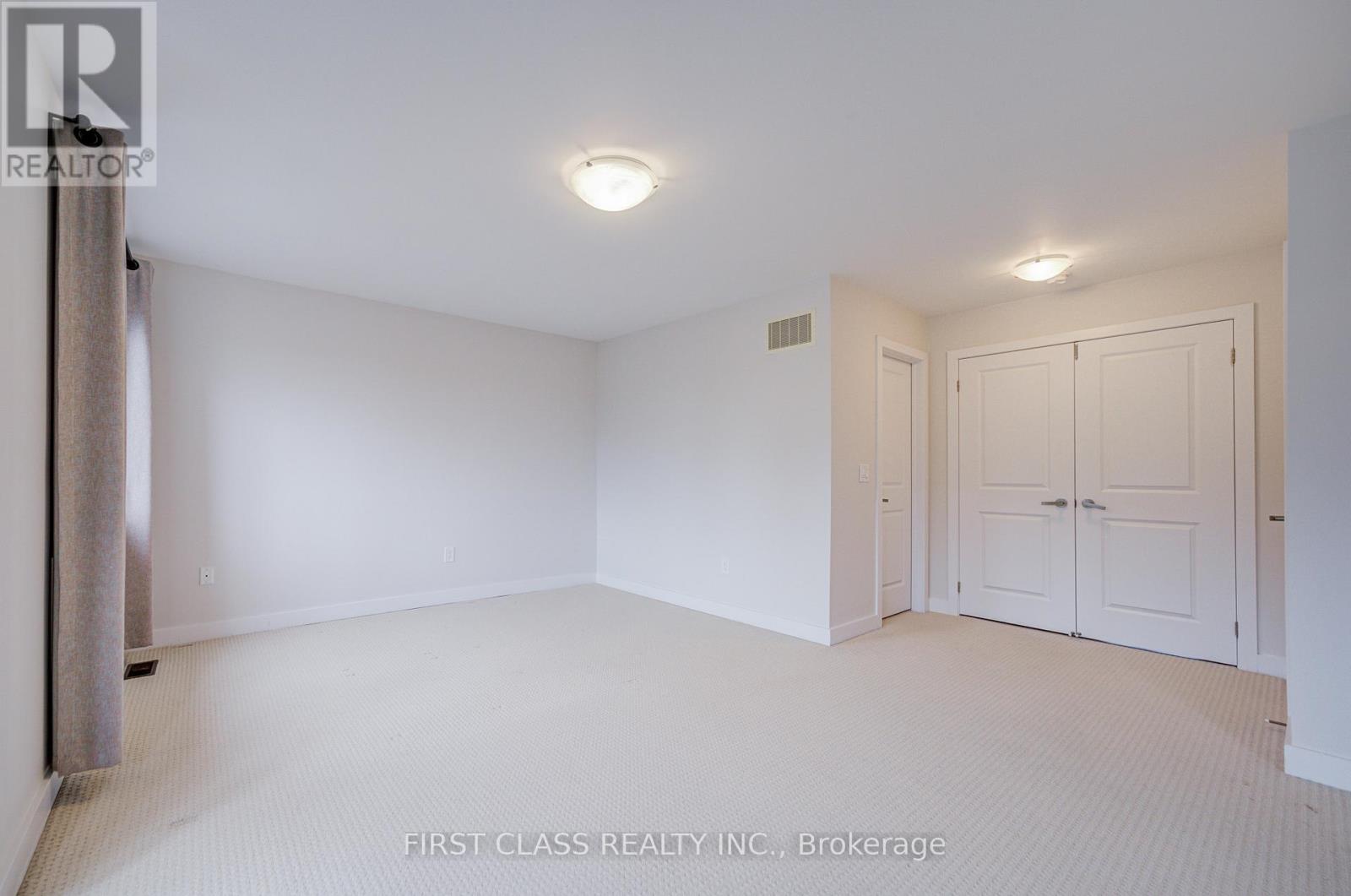 52 Helliwell Crescent, Richmond Hill, Ontario  L4E 1C7 - Photo 19 - N12470896