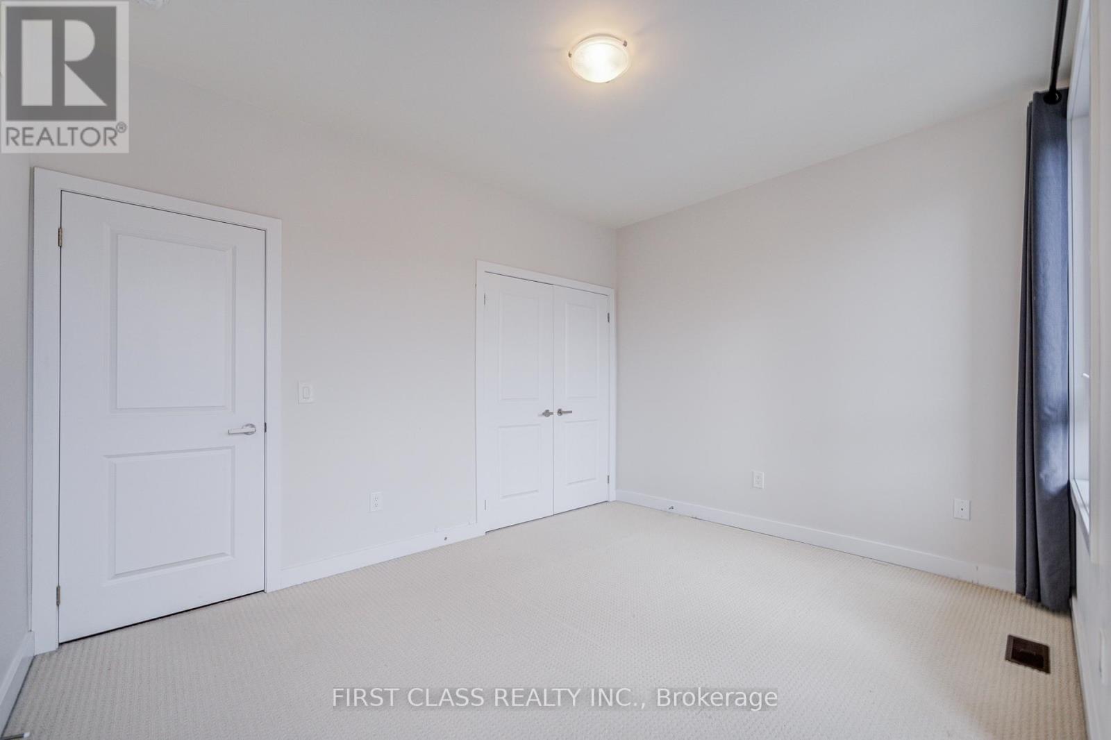 52 Helliwell Crescent, Richmond Hill, Ontario  L4E 1C7 - Photo 33 - N12470896