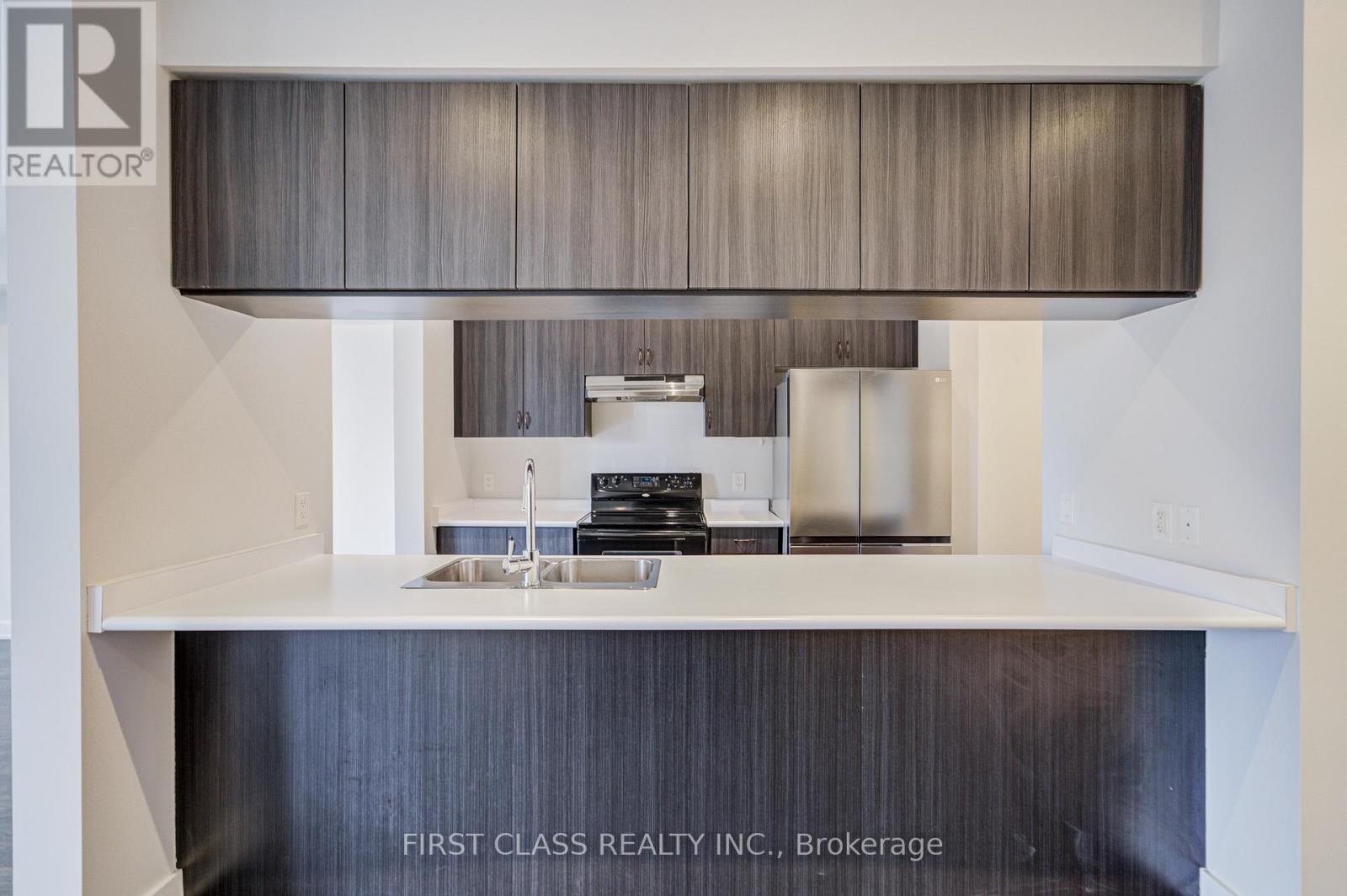 52 Helliwell Crescent, Richmond Hill, Ontario  L4E 1C7 - Photo 8 - N12470896