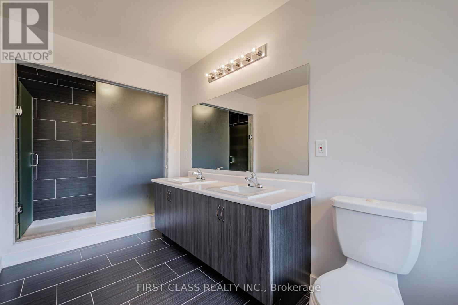 52 Helliwell Crescent, Richmond Hill, Ontario  L4E 1C7 - Photo 22 - N12470896