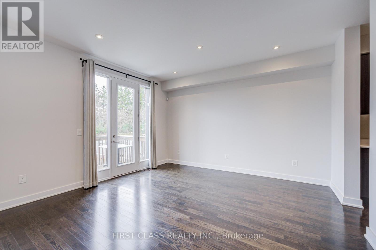 52 Helliwell Crescent, Richmond Hill, Ontario  L4E 1C7 - Photo 13 - N12470896