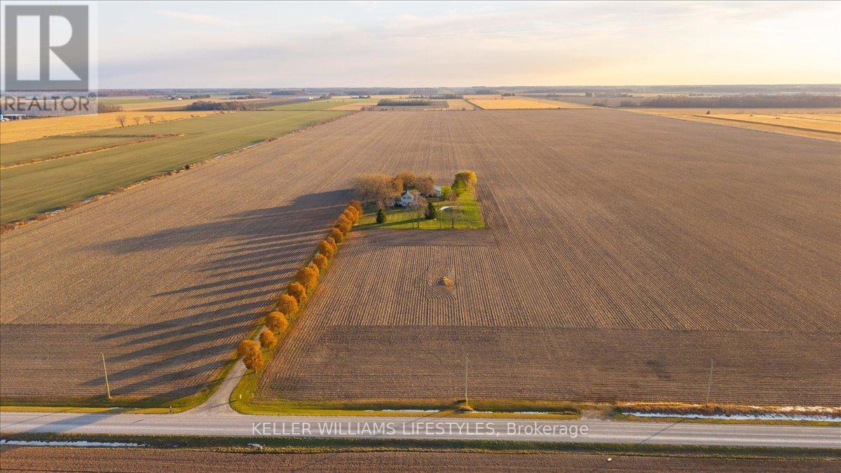 3981 Hyslop Line, Plympton-Wyoming, Ontario  N0N 1E0 - Photo 2 - X12550946