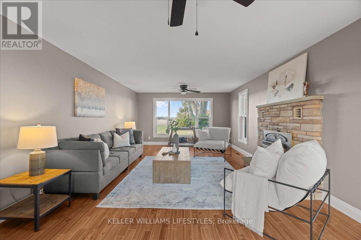 3981 Hyslop Line, Plympton-Wyoming, Ontario  N0N 1E0 - Photo 14 - X12550946