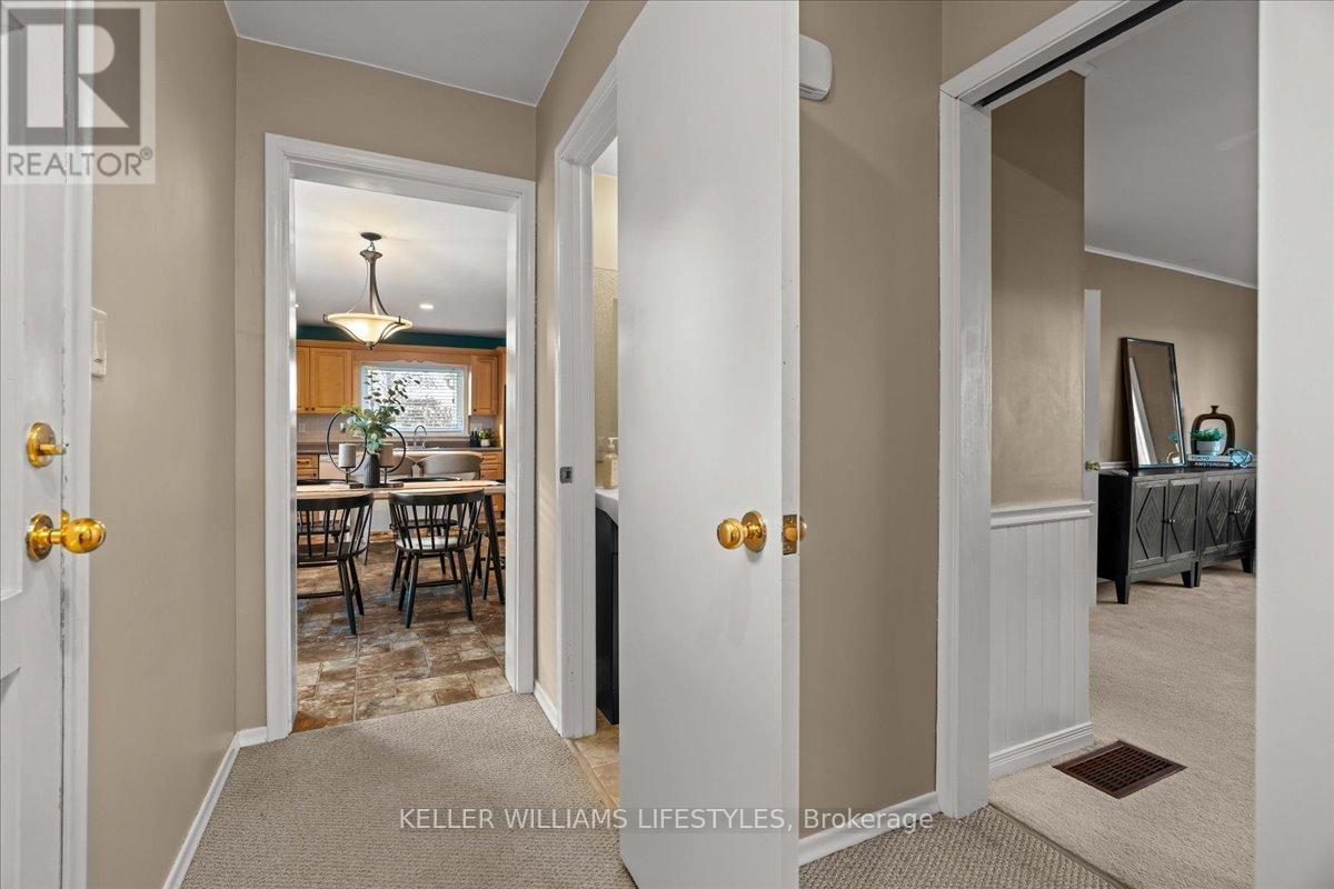 3981 Hyslop Line, Plympton-Wyoming, Ontario  N0N 1E0 - Photo 11 - X12550946