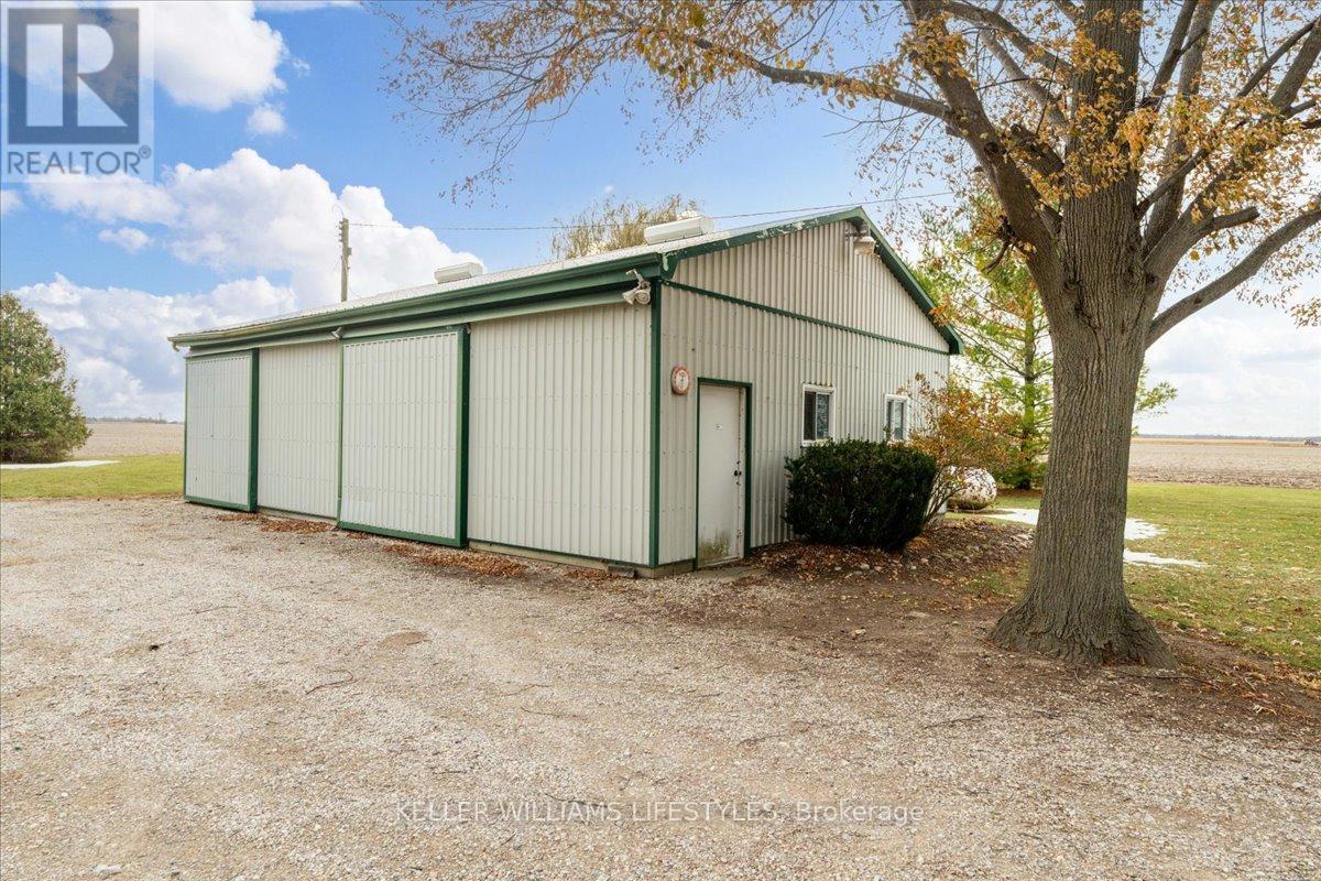 3981 Hyslop Line, Plympton-Wyoming, Ontario  N0N 1E0 - Photo 37 - X12550946