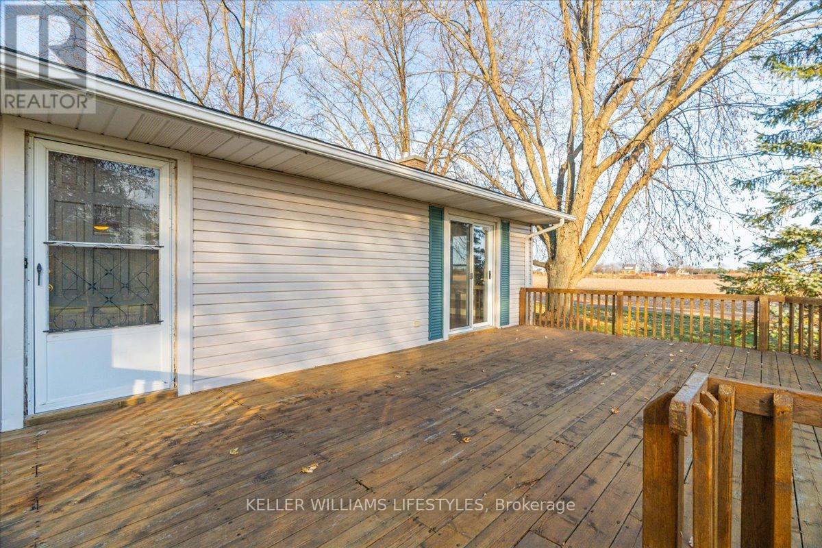 3981 Hyslop Line, Plympton-Wyoming, Ontario  N0N 1E0 - Photo 34 - X12550946