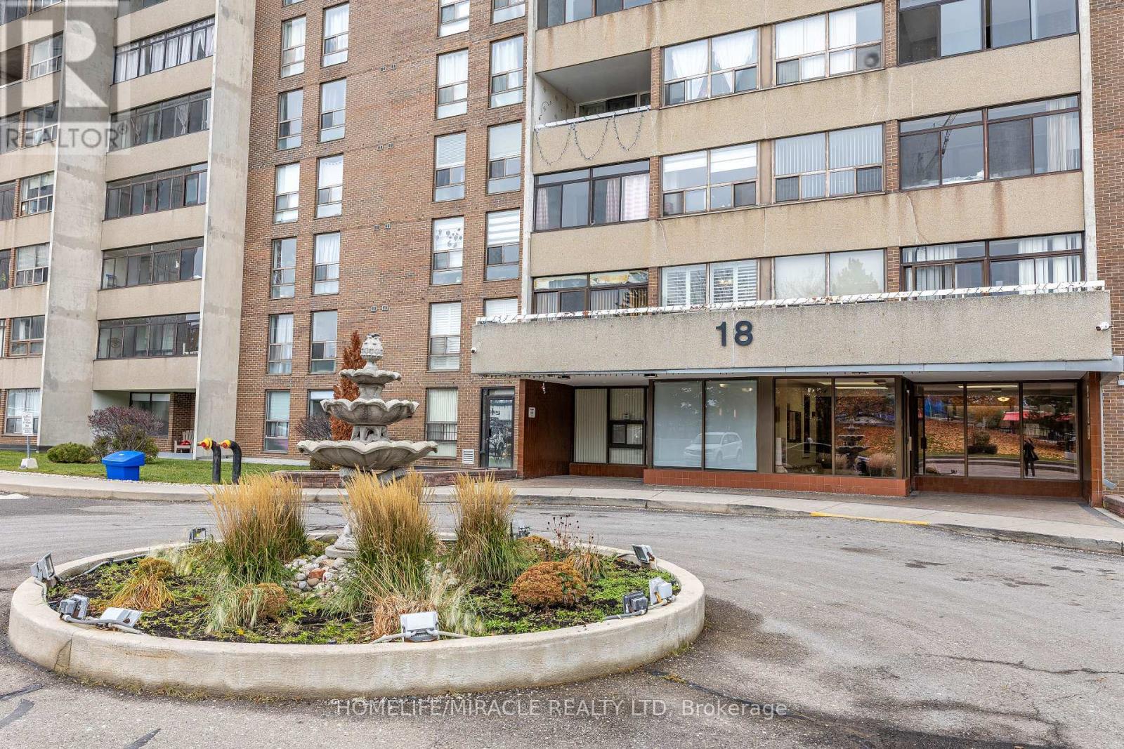 2311 - 18 Knightsbridge Road, Brampton, Ontario  L6T 3X5 - Photo 4 - W12539448