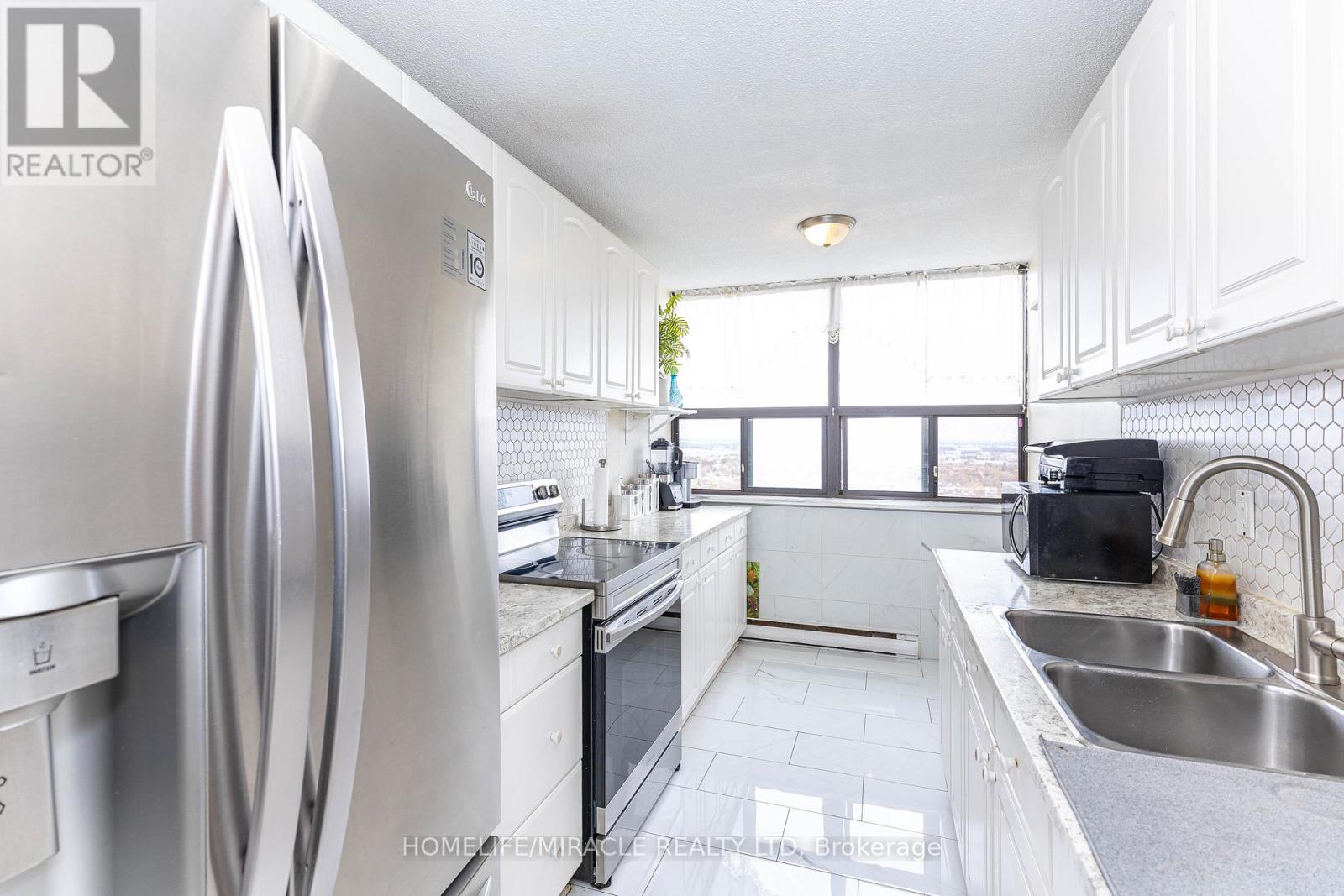 2311 - 18 Knightsbridge Road, Brampton, Ontario  L6T 3X5 - Photo 20 - W12539448