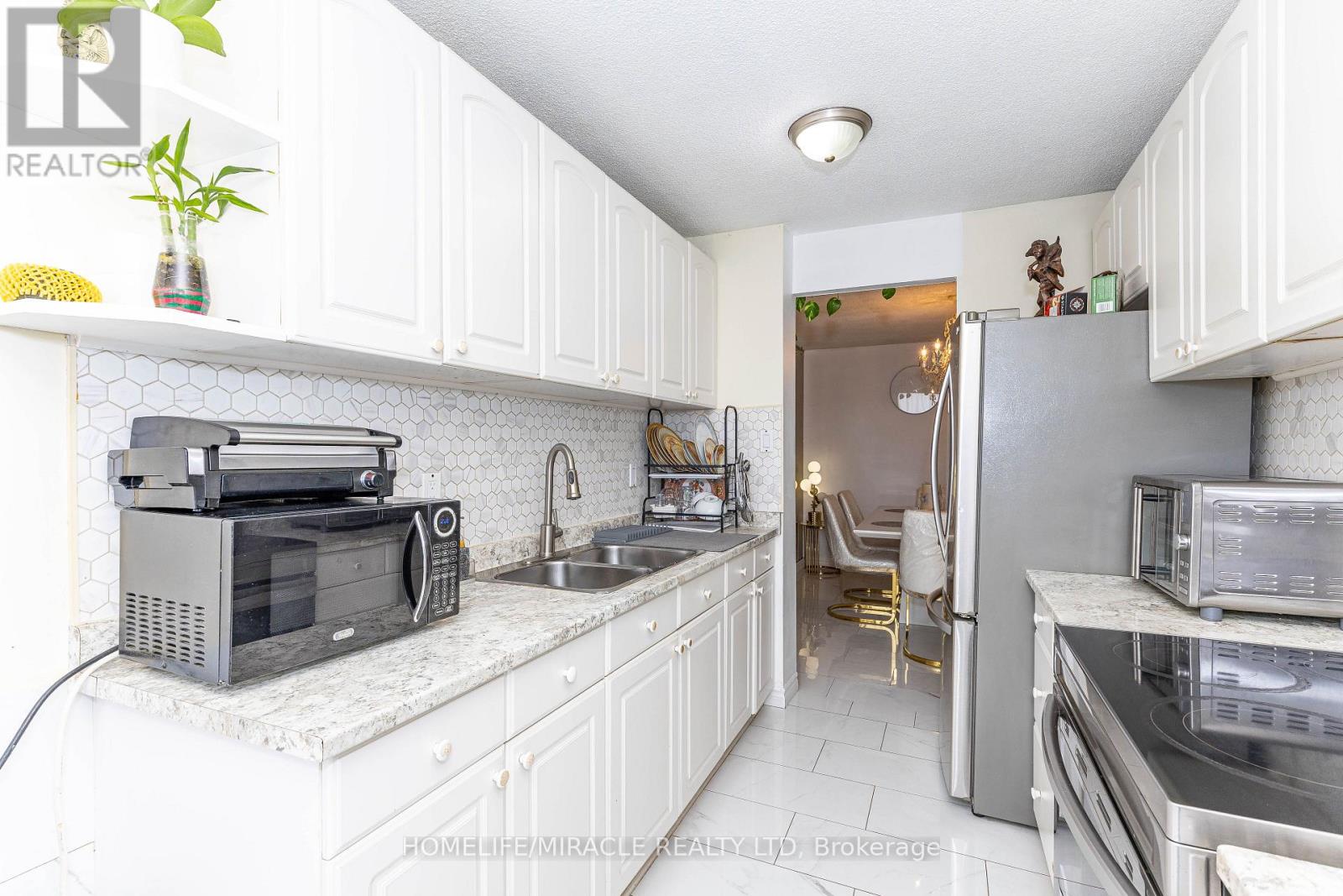 2311 - 18 Knightsbridge Road, Brampton, Ontario  L6T 3X5 - Photo 24 - W12539448