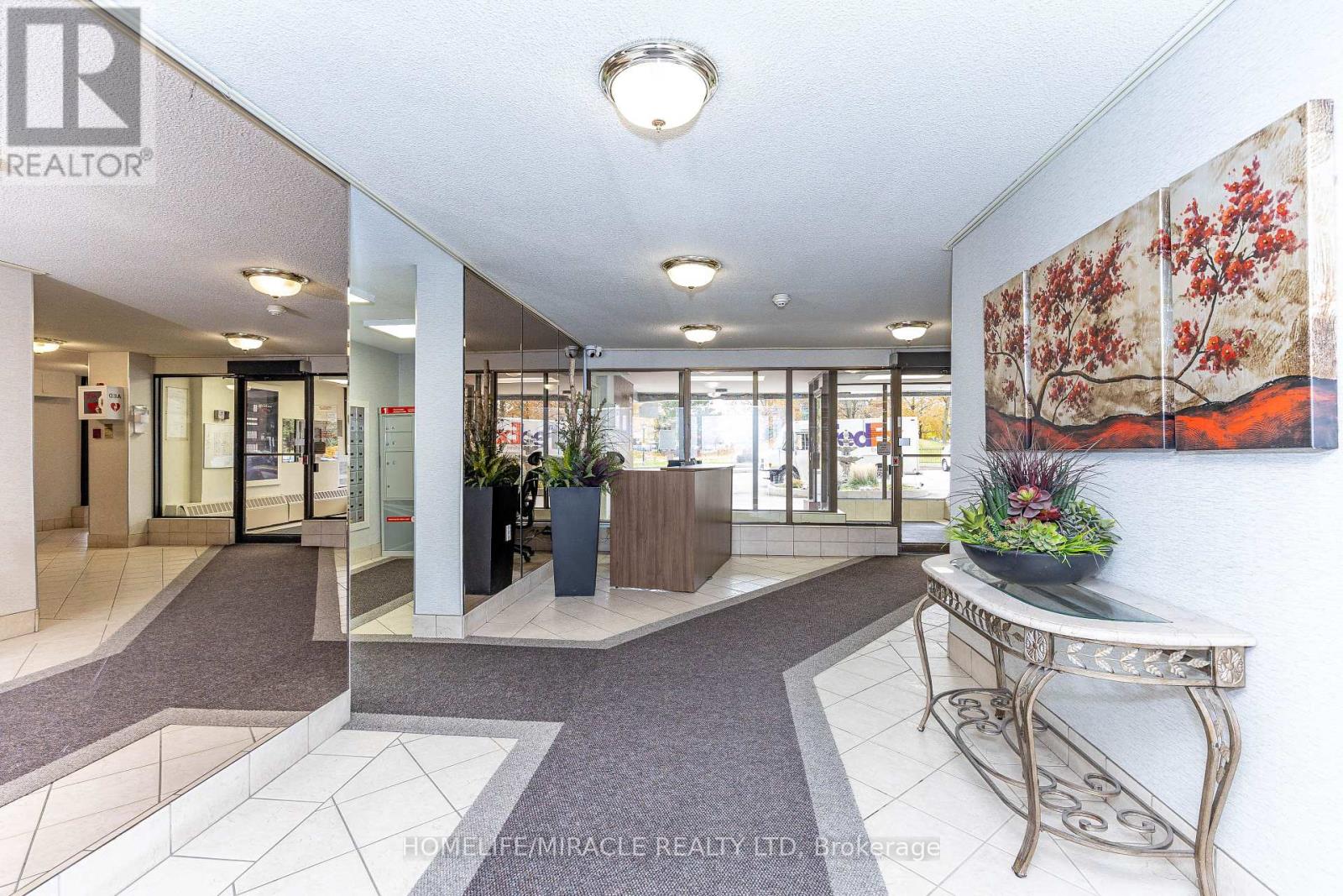 2311 - 18 Knightsbridge Road, Brampton, Ontario  L6T 3X5 - Photo 6 - W12539448