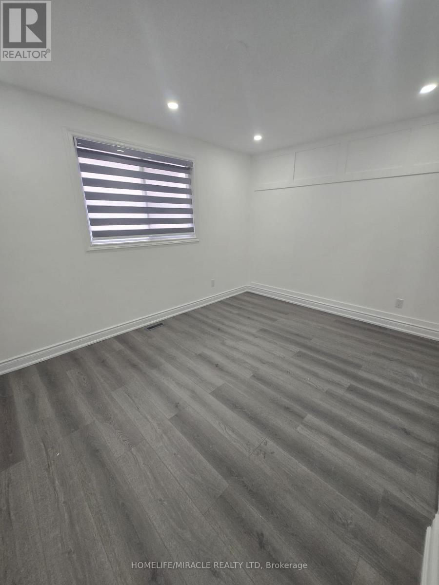 3 Sylvia Street, Barrie, Ontario L4M 5J3 - Photo 14 - S12552314