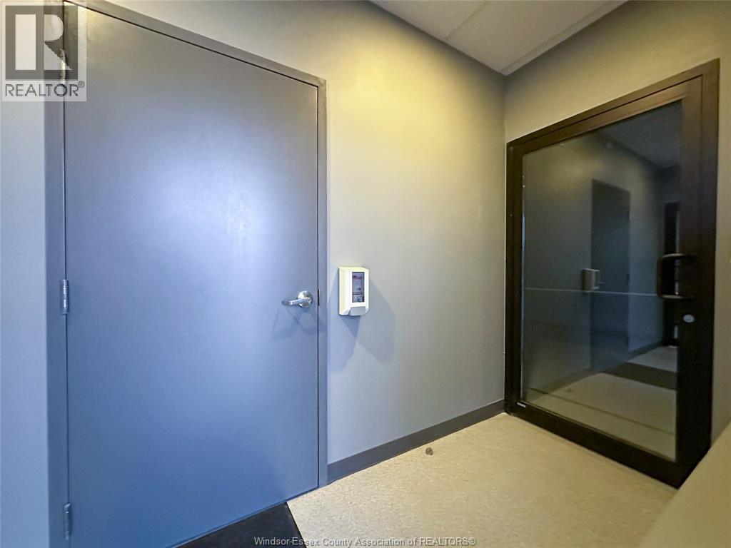 2950 Dougall Unit# 3, Windsor, Ontario  N9E 1S2 - Photo 9 - 25028755
